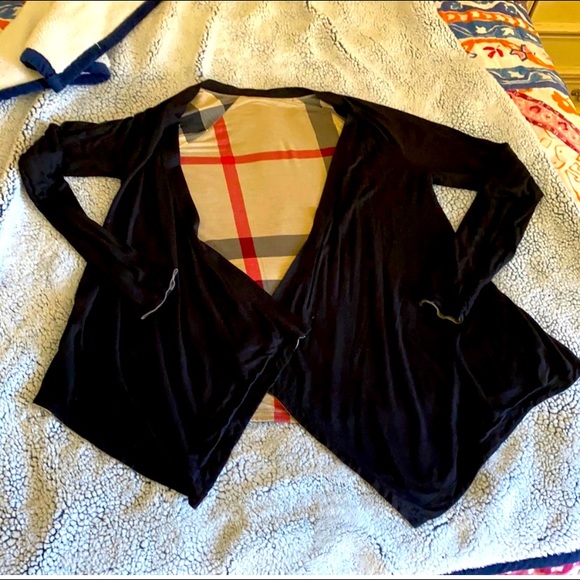 Reversible Burberry very light weight wrap.